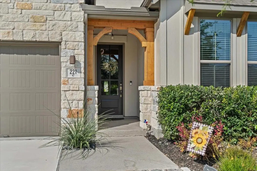 221 Iron Creek Way Kyle TX 78640