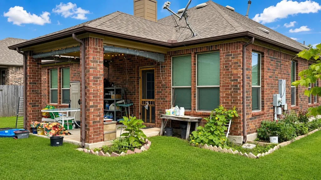 1428 Macfarland Street Leander TX 78641