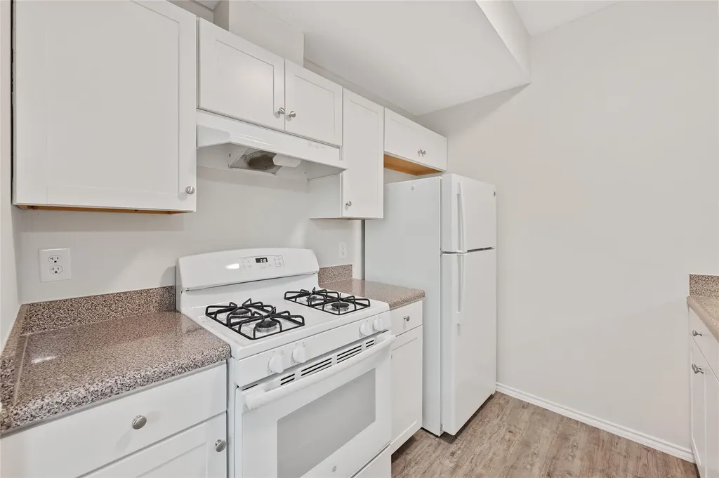 3839 Dry Creek Drive Austin TX 78731