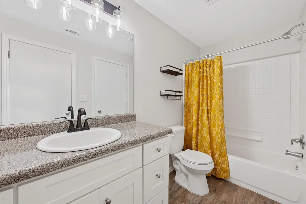 3839 Dry Creek Drive Austin TX 78731