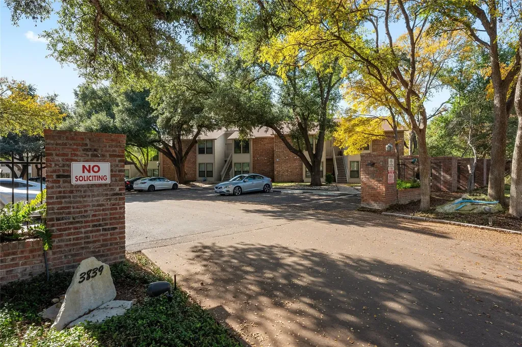 3839 Dry Creek Drive Austin TX 78731