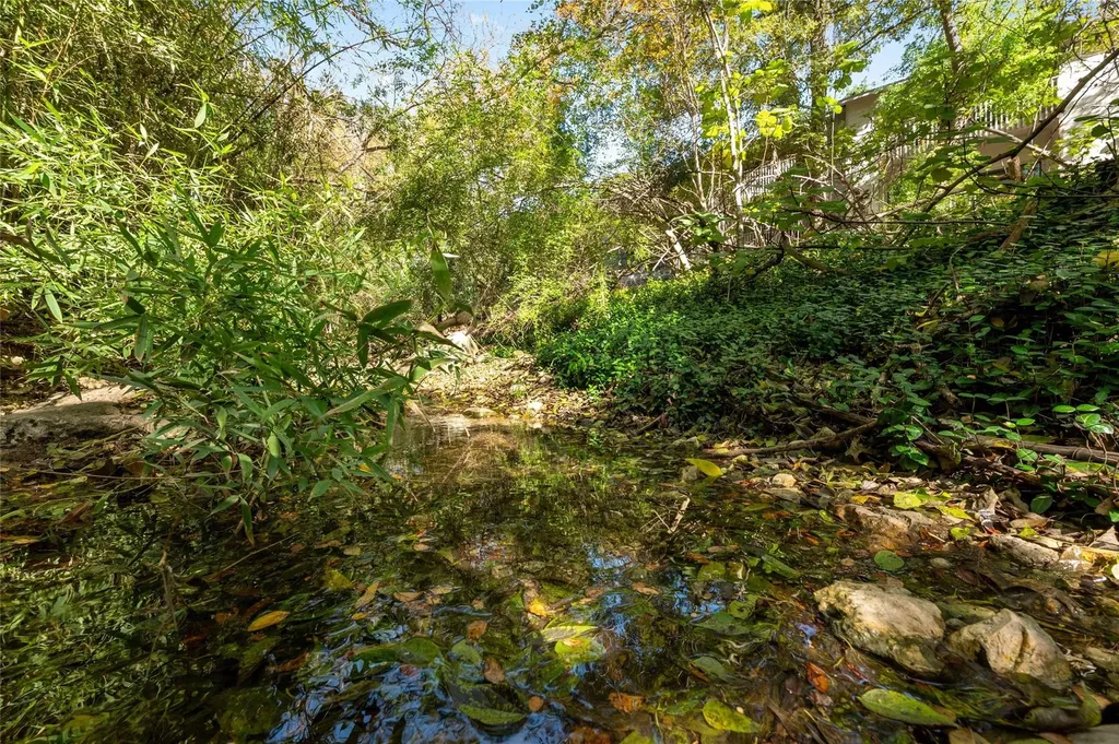 3839 Dry Creek Drive Austin TX 78731