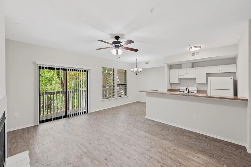 3839 Dry Creek Drive Austin TX 78731