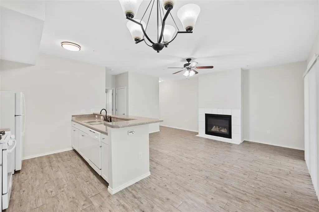 3839 Dry Creek Drive Austin TX 78731