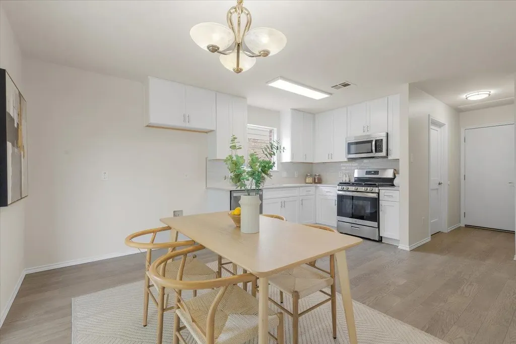 11313 Pardoners Tale Lane Austin TX 78748