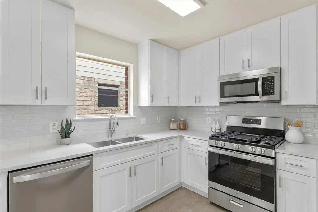 11313 Pardoners Tale Lane Austin TX 78748