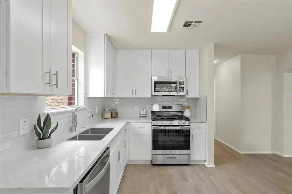 11313 Pardoners Tale Lane Austin TX 78748