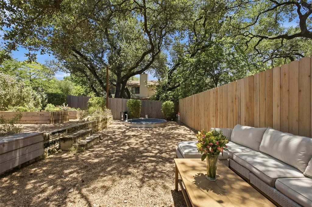 7703 Keswick Drive Austin TX 78745