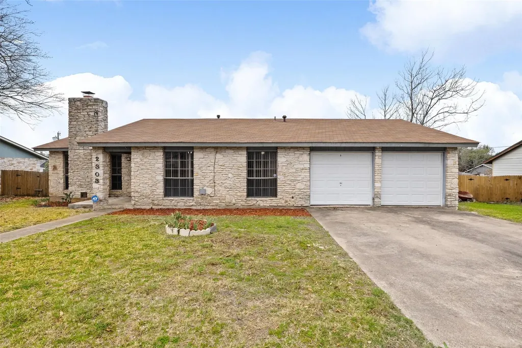 2303 Carolyn Drive Taylor TX 76574