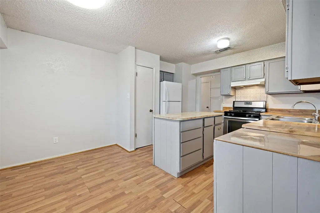 2303 Carolyn Drive Taylor TX 76574