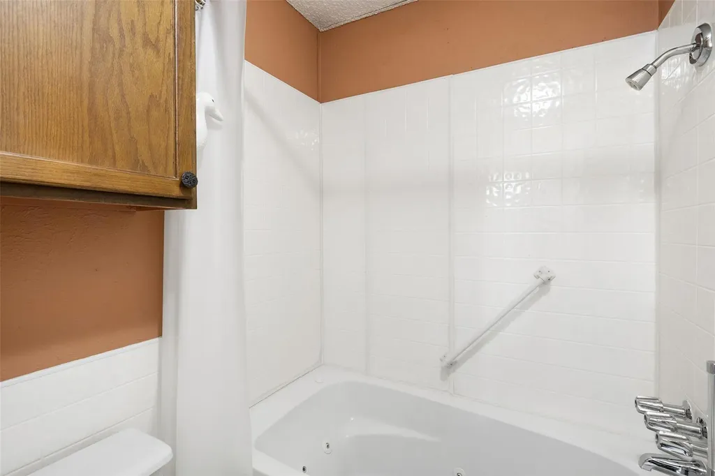 2303 Carolyn Drive Taylor TX 76574
