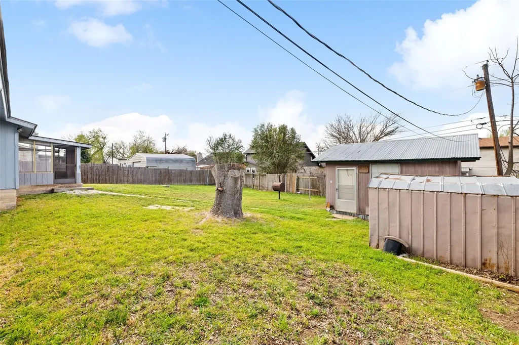 2303 Carolyn Drive Taylor TX 76574