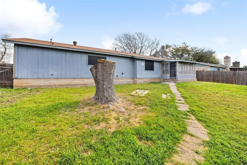 2303 Carolyn Drive Taylor TX 76574