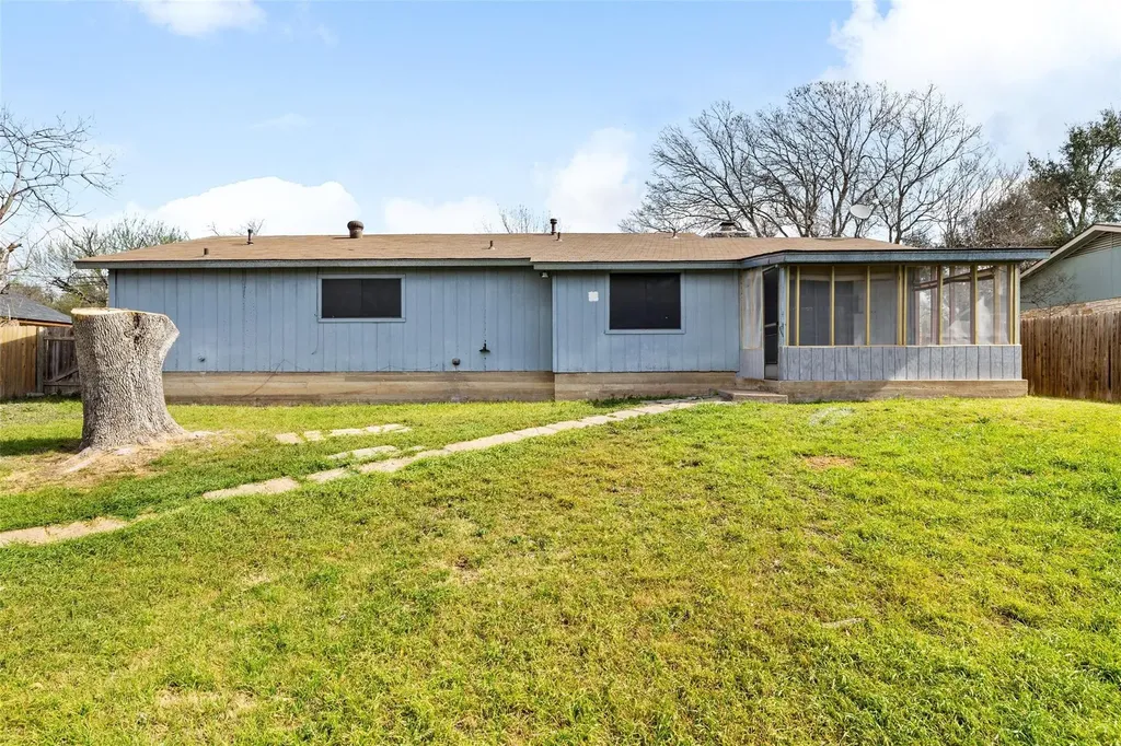 2303 Carolyn Drive Taylor TX 76574