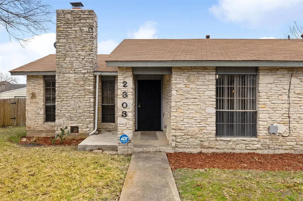 2303 Carolyn Drive Taylor TX 76574