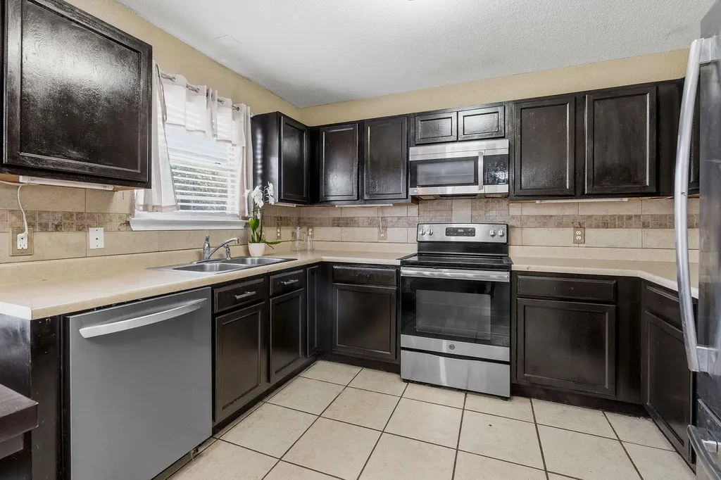 12800 Wedding Drive Manor TX 78653