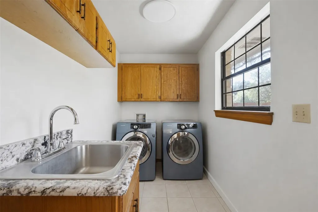 3804 Oak Meadow Drive Round Rock TX 78681