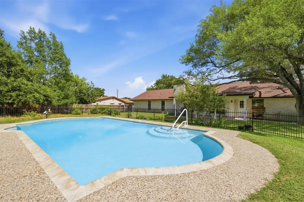 3804 Oak Meadow Drive Round Rock TX 78681