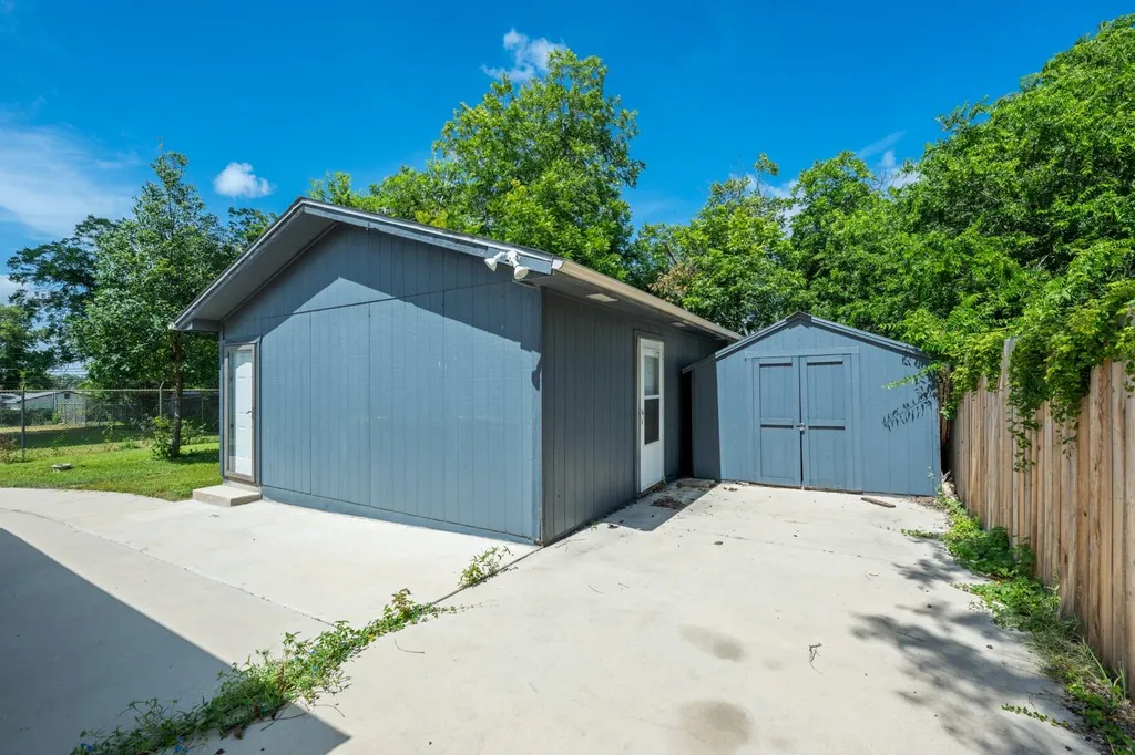 4007 Meadowlark Avenue San Antonio TX 78210