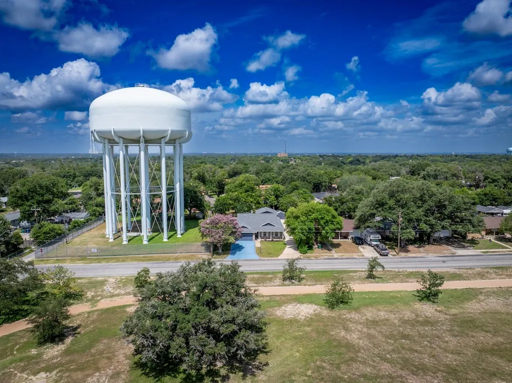 4007 Meadowlark Avenue San Antonio TX 78210