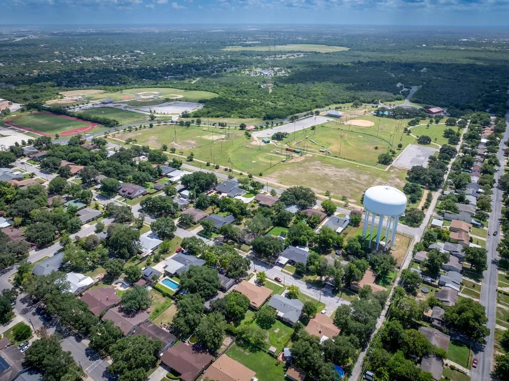 4007 Meadowlark Avenue San Antonio TX 78210