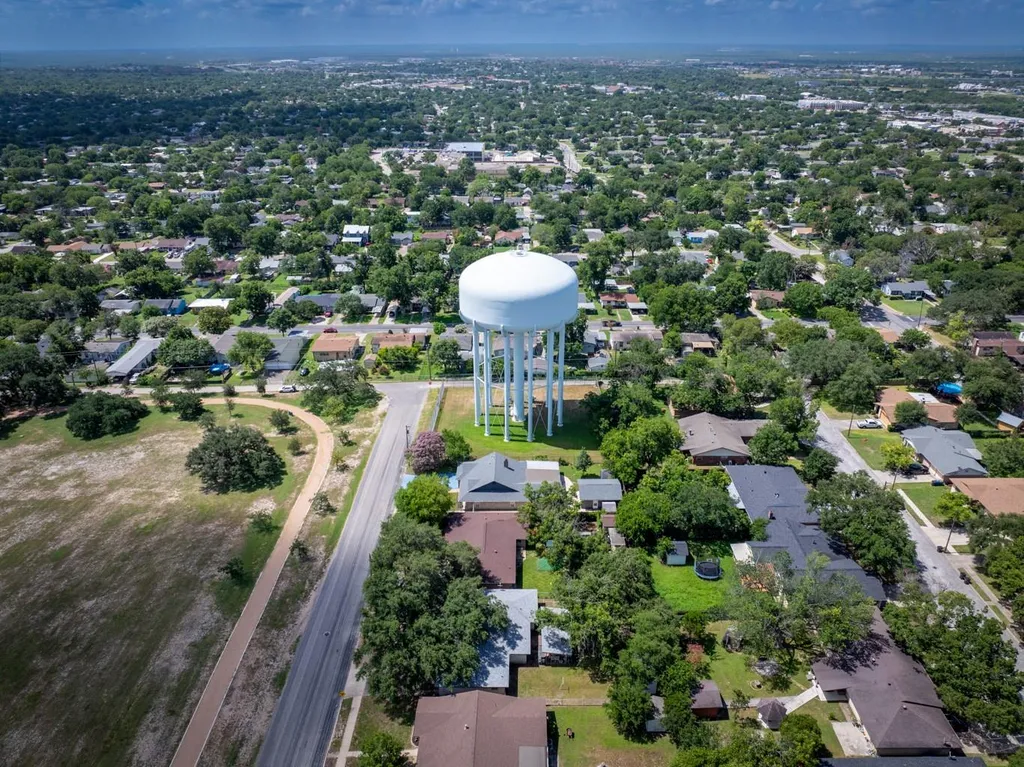 4007 Meadowlark Avenue San Antonio TX 78210