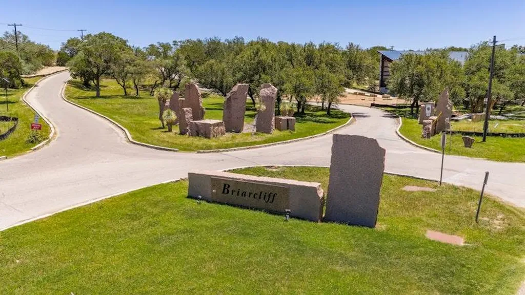 506 Ronay Drive N Spicewood TX 78669