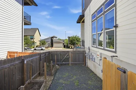 6216 Toscana Avenue Austin TX 78724