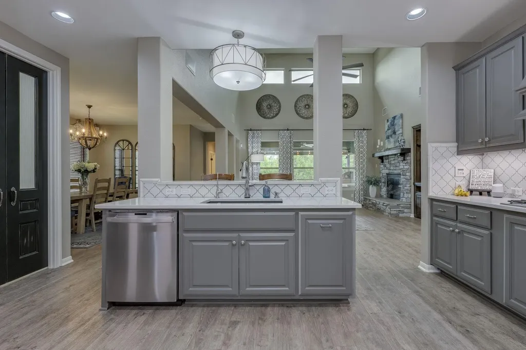 1316 Cassiopeia Way Austin TX 78732