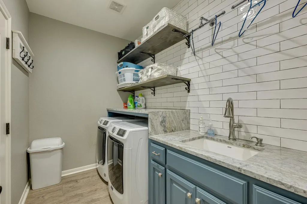1316 Cassiopeia Way Austin TX 78732