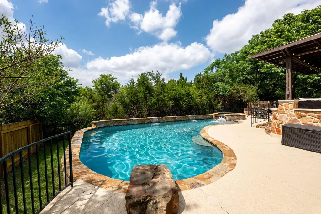 1316 Cassiopeia Way Austin TX 78732