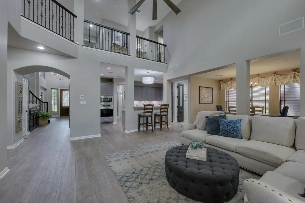 1316 Cassiopeia Way Austin TX 78732
