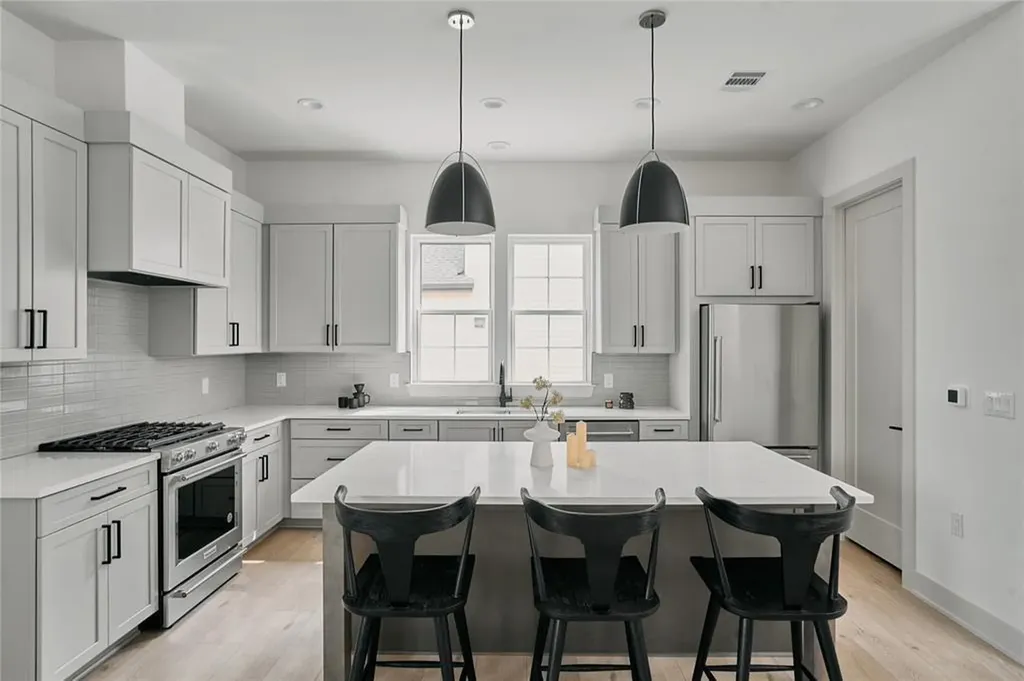 2209 Woodland Avenue Austin TX 78741