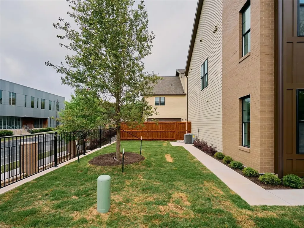 2209 Woodland Avenue Austin TX 78741