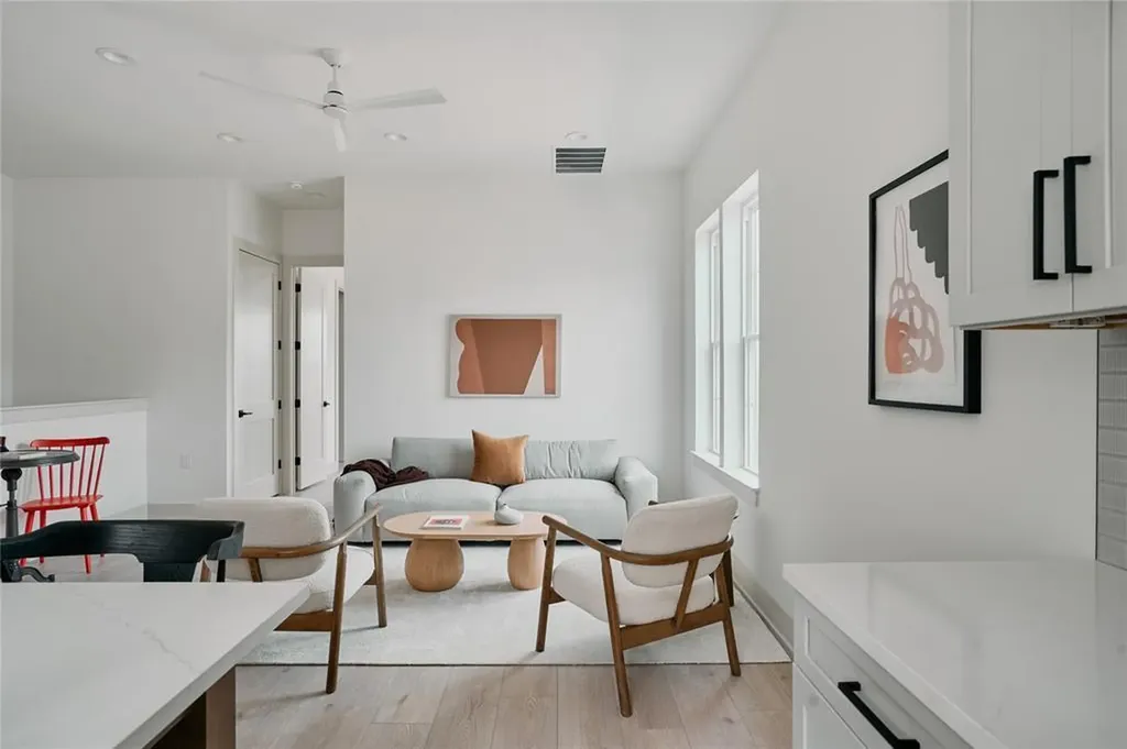 2209 Woodland Avenue Austin TX 78741