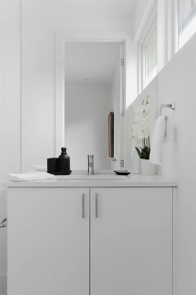 1800 Bay Hill Drive Austin TX 78746