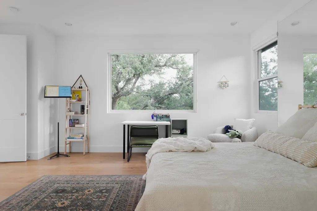 1800 Bay Hill Drive Austin TX 78746