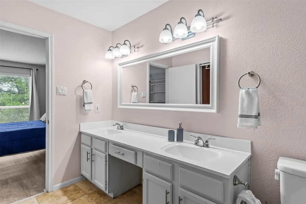 2450 Wickersham Lane Austin TX 78741