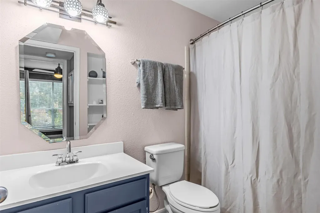 2450 Wickersham Lane Austin TX 78741