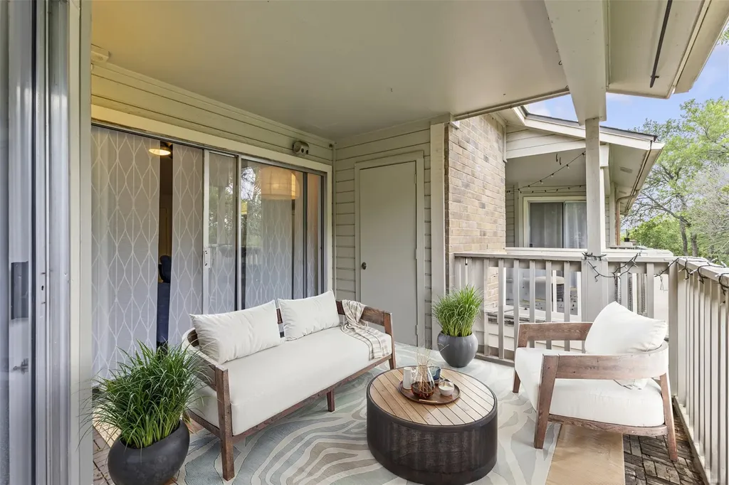 2450 Wickersham Lane Austin TX 78741