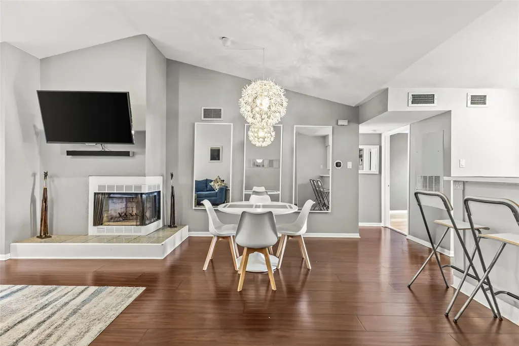 2450 Wickersham Lane Austin TX 78741