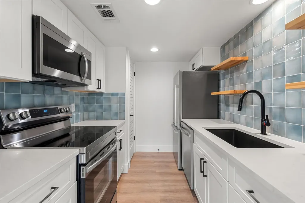 1206 Hollow Creek Drive Austin TX 78704