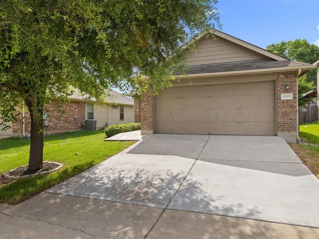 6908 Ferrystone Pass Del Valle TX 78617