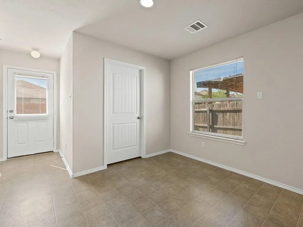6908 Ferrystone Pass Del Valle TX 78617
