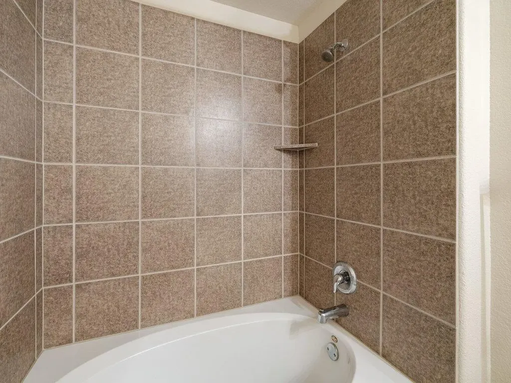 6908 Ferrystone Pass Del Valle TX 78617