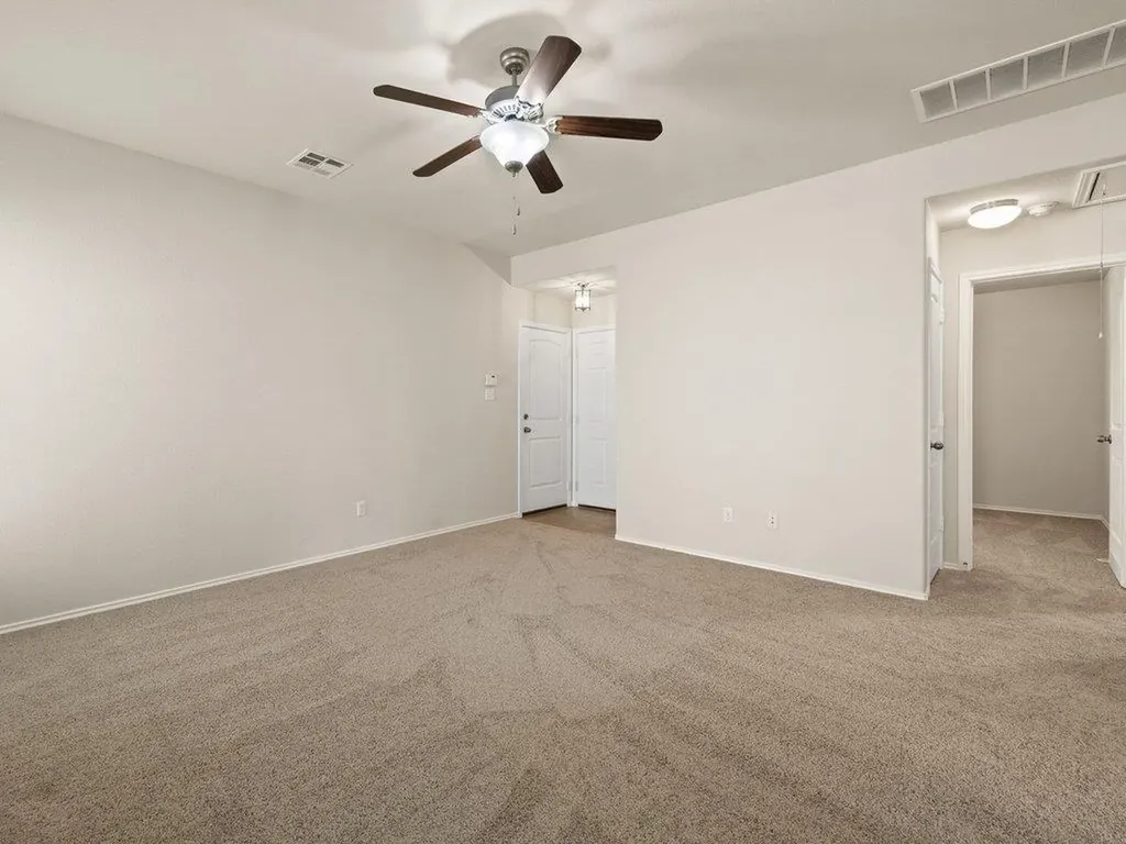 6908 Ferrystone Pass Del Valle TX 78617