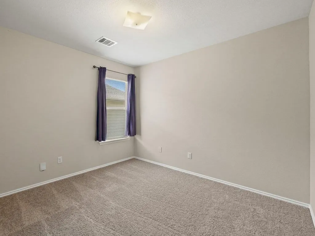 6908 Ferrystone Pass Del Valle TX 78617