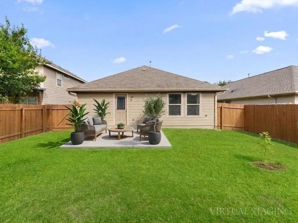 6908 Ferrystone Pass Del Valle TX 78617
