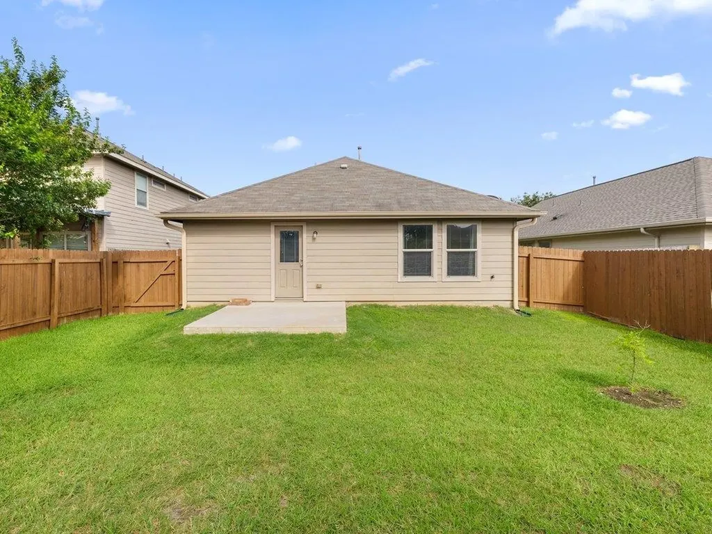 6908 Ferrystone Pass Del Valle TX 78617
