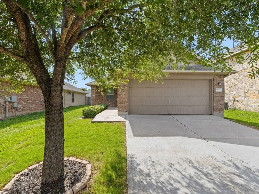 6908 Ferrystone Pass Del Valle TX 78617
